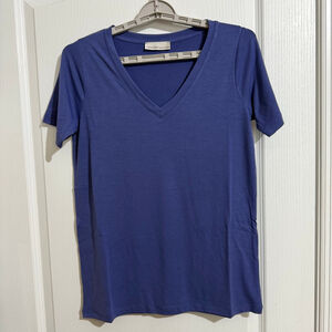 Women's ZENANA Blue Short Sleeve V-Neck Tee Size S